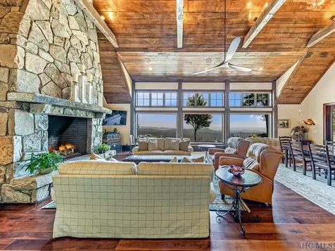 1914 Toxaway Drive Lake Toxaway NC 28747