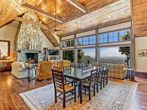 1914 Toxaway Drive Lake Toxaway NC 28747