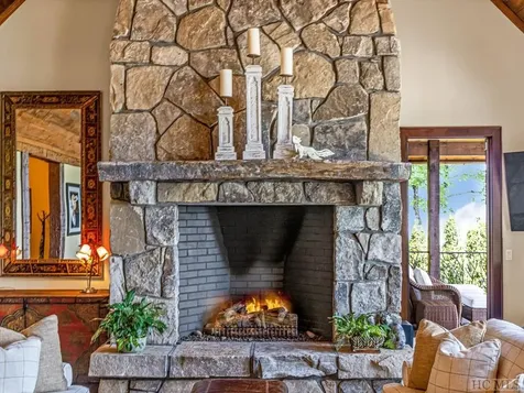 1914 Toxaway Drive Lake Toxaway NC 28747