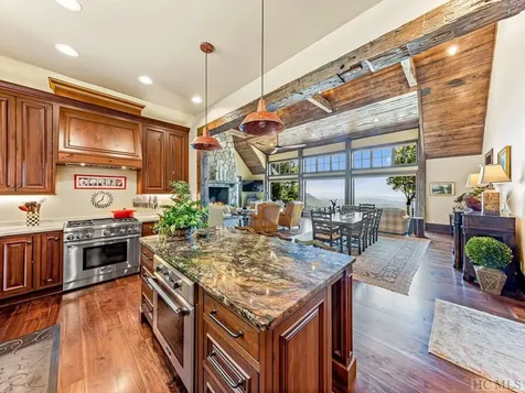 1914 Toxaway Drive Lake Toxaway NC 28747