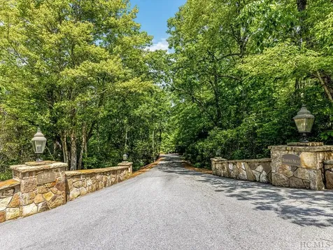 1914 Toxaway Drive Lake Toxaway NC 28747