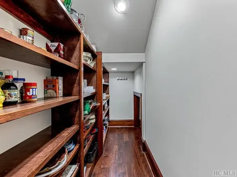 1914 Toxaway Drive Lake Toxaway NC 28747