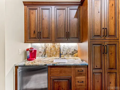 1914 Toxaway Drive Lake Toxaway NC 28747