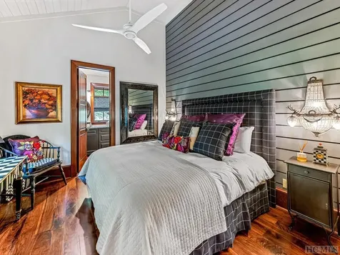1914 Toxaway Drive Lake Toxaway NC 28747