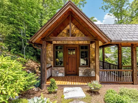 1914 Toxaway Drive Lake Toxaway NC 28747