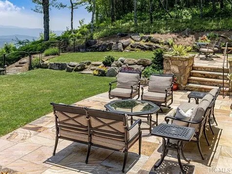 1914 Toxaway Drive Lake Toxaway NC 28747