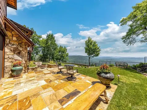 1914 Toxaway Drive Lake Toxaway NC 28747