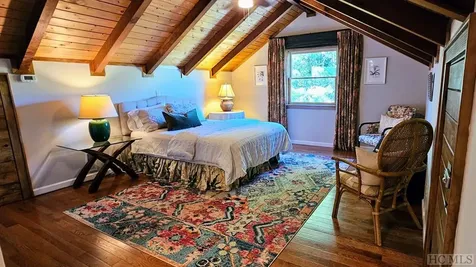 4498 Big Ridge Road Glenville NC 28736