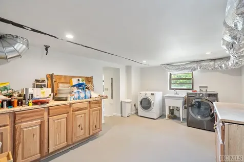 4498 Big Ridge Road Glenville NC 28736