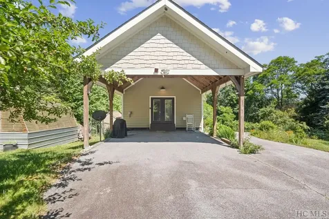4498 Big Ridge Road Glenville NC 28736