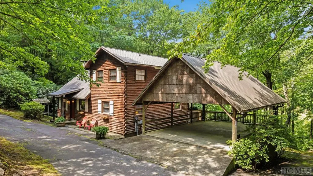 360 Cherokee Trace Lake Toxaway NC 28747