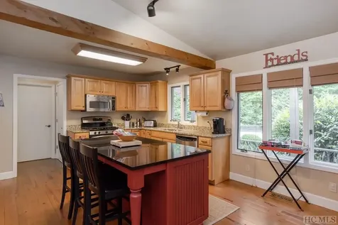151 Reindeer Trail Cashiers NC 28717