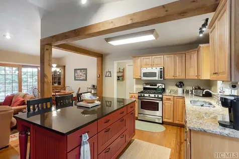 151 Reindeer Trail Cashiers NC 28717