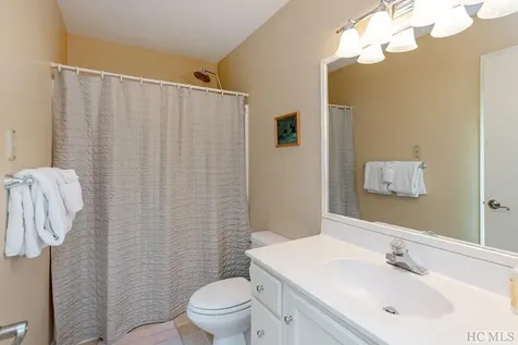 151 Reindeer Trail Cashiers NC 28717