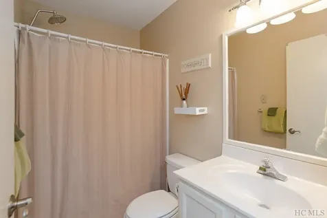151 Reindeer Trail Cashiers NC 28717
