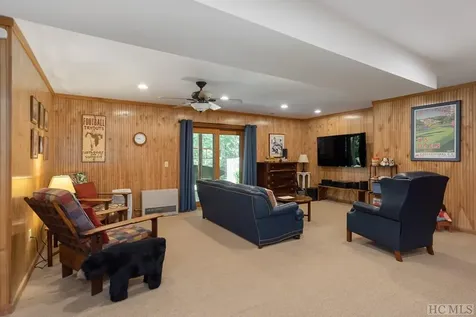 151 Reindeer Trail Cashiers NC 28717