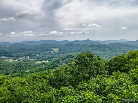 137 Teton Point Highlands NC 28741