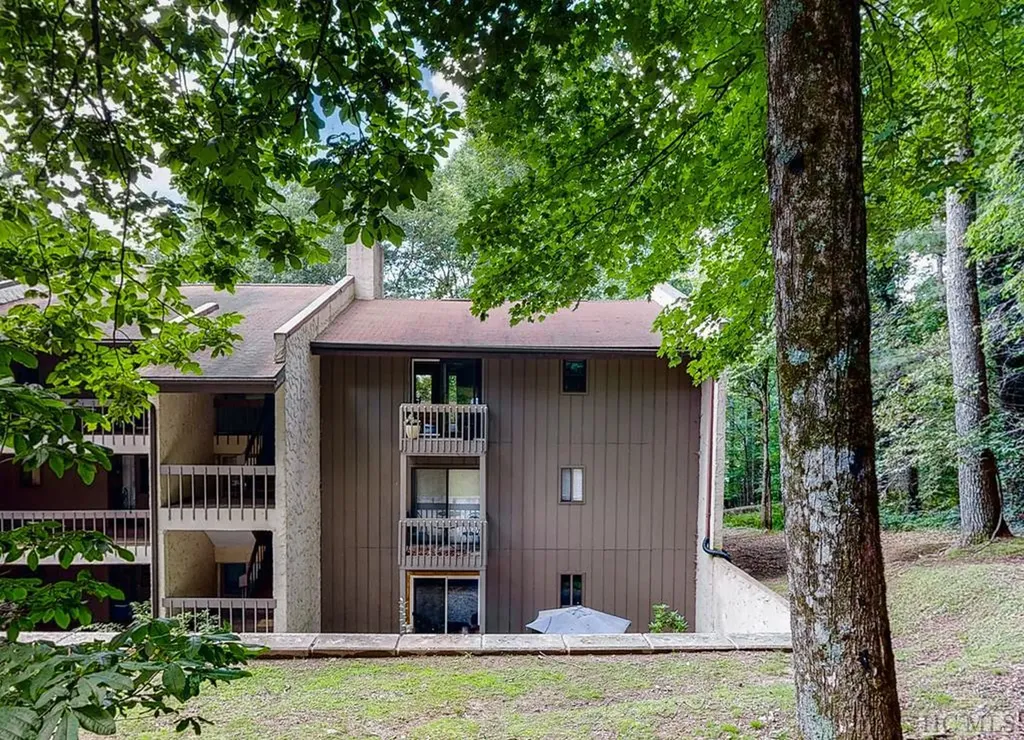 96 1-c Dogwood Knob Lane Sapphire NC 28774