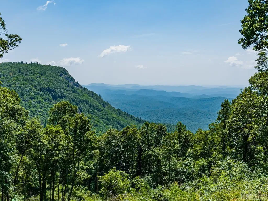 4431 Dillard Road Highlands NC 28741