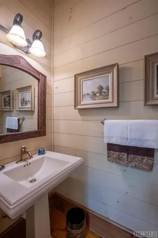 164 Crestline Drive Cashiers NC 28717