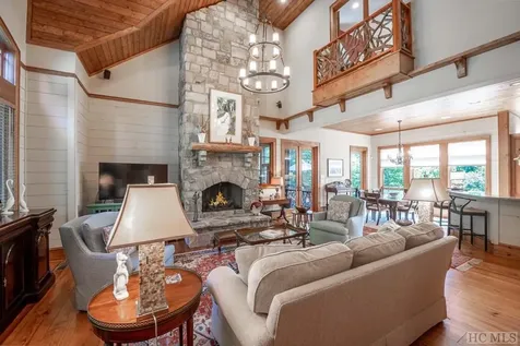164 Crestline Drive Cashiers NC 28717