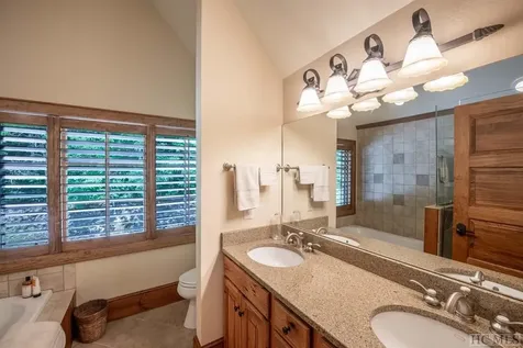 164 Crestline Drive Cashiers NC 28717