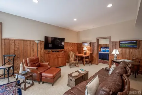 164 Crestline Drive Cashiers NC 28717