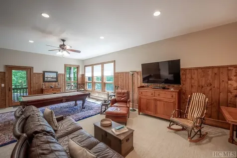 164 Crestline Drive Cashiers NC 28717
