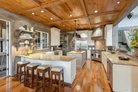 2258 Chimney Top Cashiers NC 28717