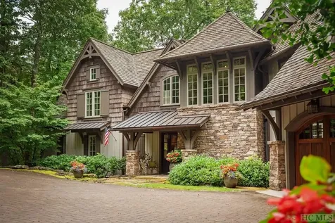 2258 Chimney Top Cashiers NC 28717