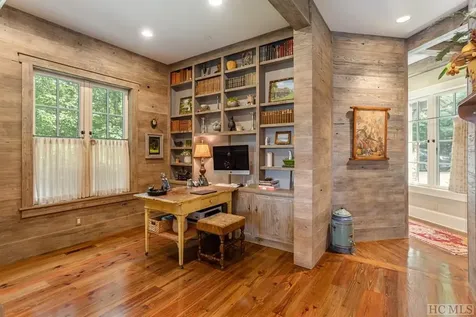 2258 Chimney Top Cashiers NC 28717