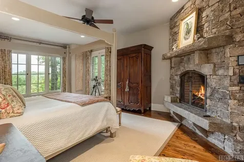 2258 Chimney Top Cashiers NC 28717