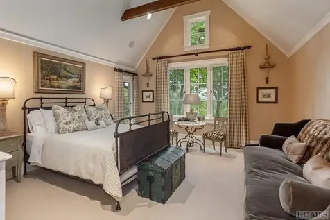 2258 Chimney Top Cashiers NC 28717