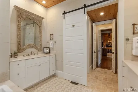 2258 Chimney Top Cashiers NC 28717