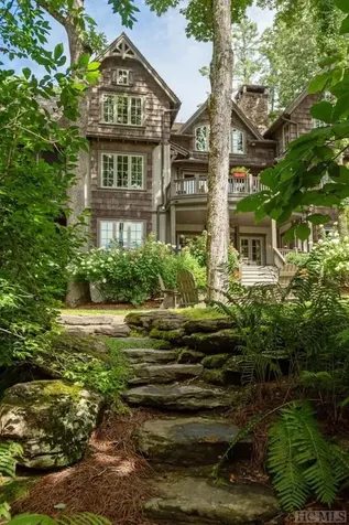 2258 Chimney Top Cashiers NC 28717