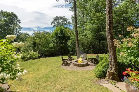 2258 Chimney Top Cashiers NC 28717