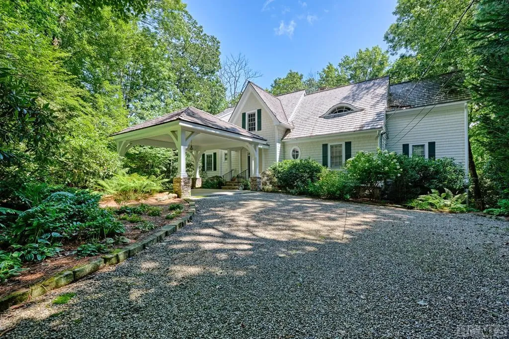 309 N Upper Lake Road Highlands NC 28741