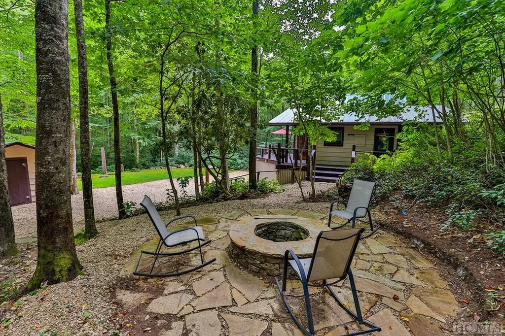 619 Speckled Feather Pass Sapphire NC 28774