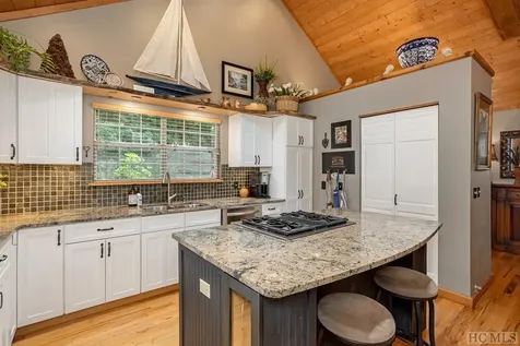 312 Andrews Park Road Glenville NC 28736