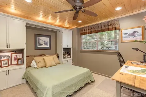 312 Andrews Park Road Glenville NC 28736
