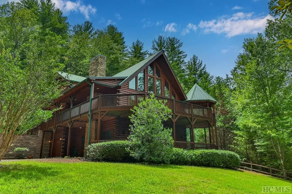 301 Cardinal Ridge Drive Highlands NC 28741