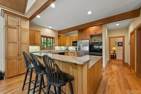 637 Hawk Mountain Road Lake Toxaway NC 28747