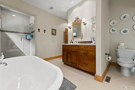 637 Hawk Mountain Road Lake Toxaway NC 28747