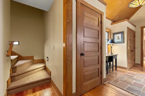 637 Hawk Mountain Road Lake Toxaway NC 28747