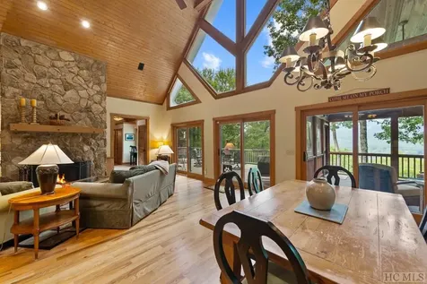637 Hawk Mountain Road Lake Toxaway NC 28747