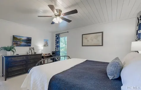 230 Raven Ridge Road Scaly Mountain NC 28775