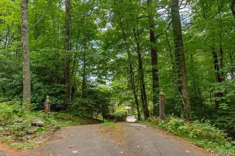 55 Dolly Lane Highlands NC 28741