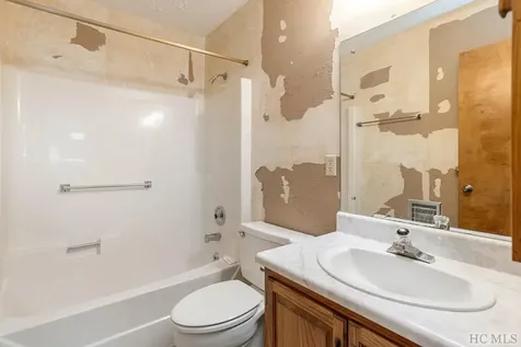 55 Dolly Lane Highlands NC 28741
