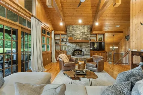 151 Cart Path Cullowhee NC 28723