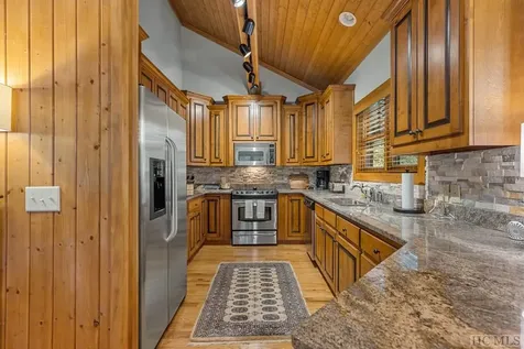 151 Cart Path Cullowhee NC 28723